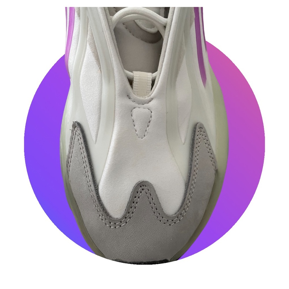 Adidas mens tennis shoe